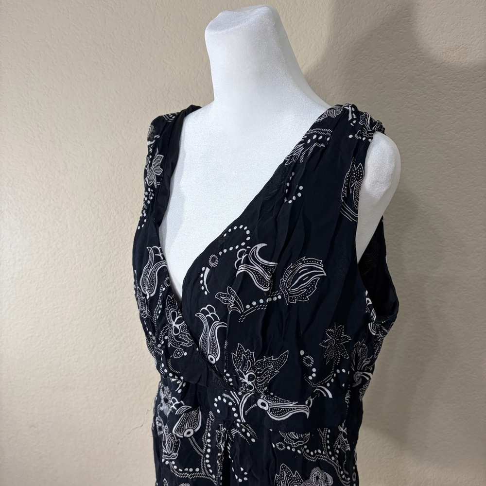 Ami Women's Black White Lightweight Tank Top Sz XL Y2K Bikercore Preppy Grunge - Picture 2 of 11